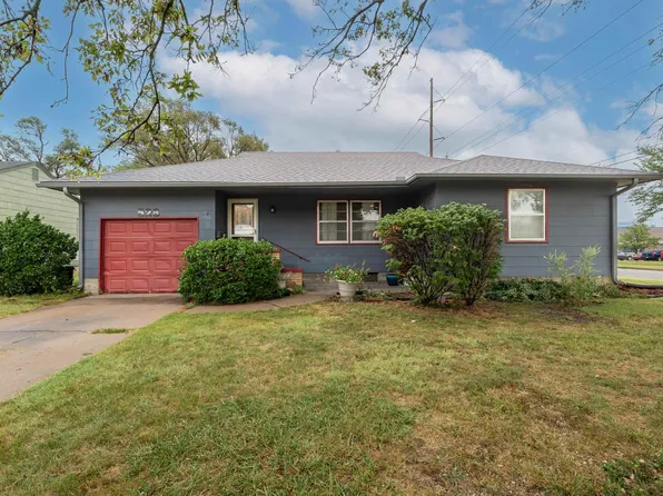 528 Harvey St, Halstead, KS 67056