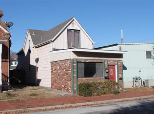 1219 N 2nd St, Saint Charles, MO 63301