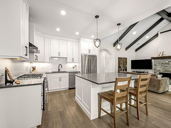 5th image of 2880 Arden Rd #4