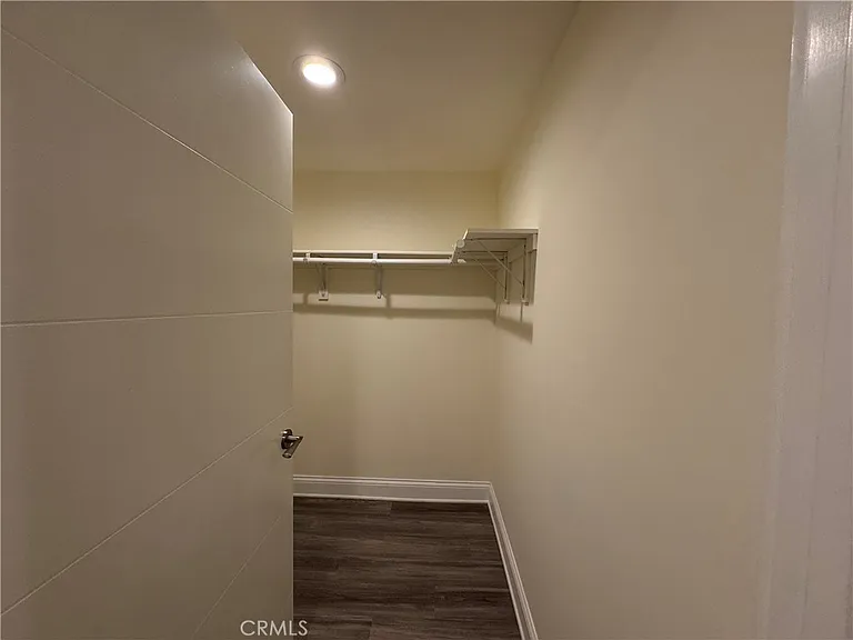 14934 Burbank Blvd #202 — Photo 20