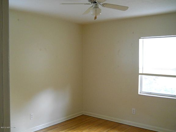 5th image of 1085 Willow Branch Ave