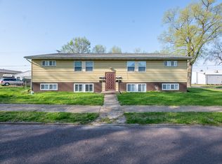 340 Caroline St #6, Pekin, IL 61554