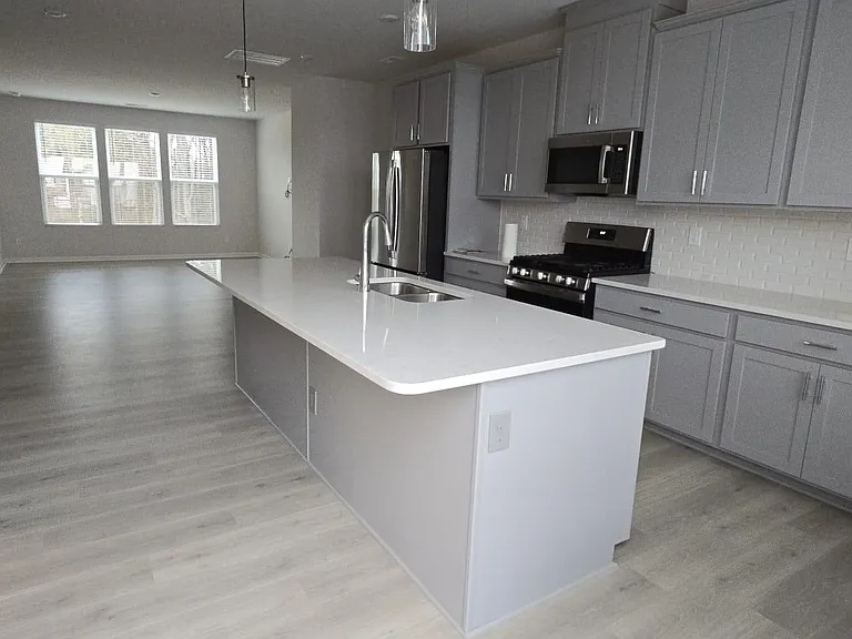 2324 Donnelly Hills Ln — Photo 17