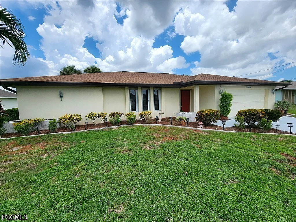 4 bed, 2.0 bath, 2062 sqft, $2,700 — Photo 3