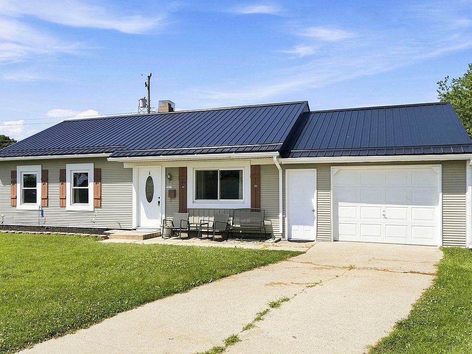 1st image of 16 Emerald Ln