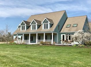 9 Swallow Farms Rd, Amherst, MA 01002