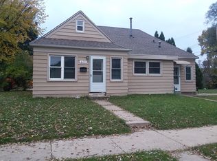 679 S 105th St, West Allis, WI 53214