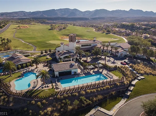 2 Summer House Dr, Henderson, NV 89011