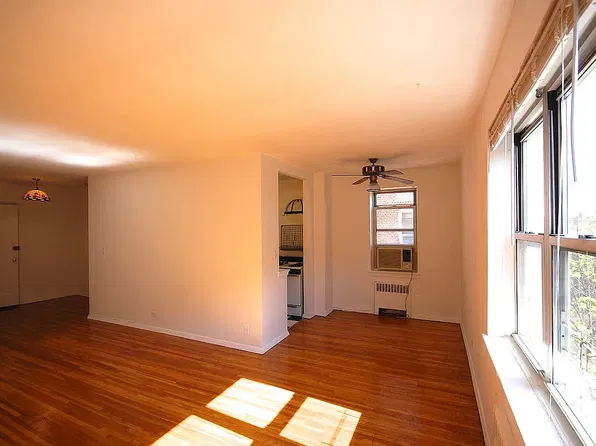 640 W 231st St APT 5J, Bronx, NY 10463