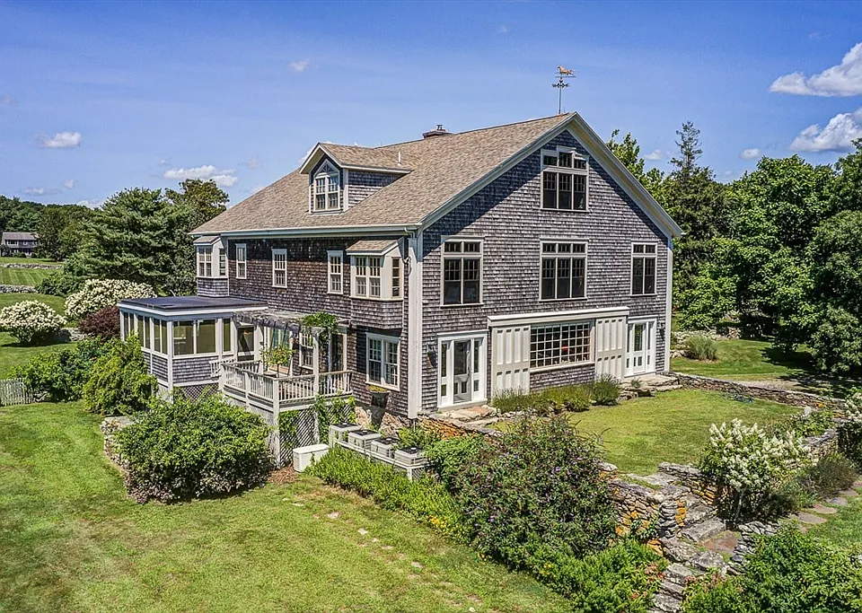 73 Brayton Point Rd