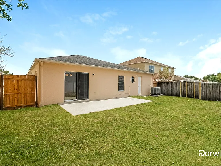 916 Stallion Way — Photo 15