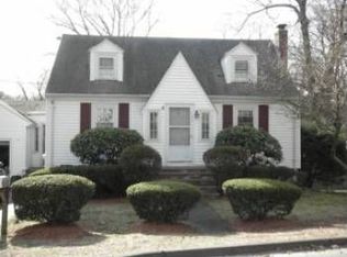 1 Ashwood Rd, Lynnfield, MA 01940