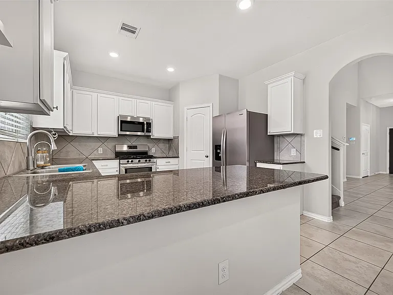 20223 Highfield Park Dr — Photo 15