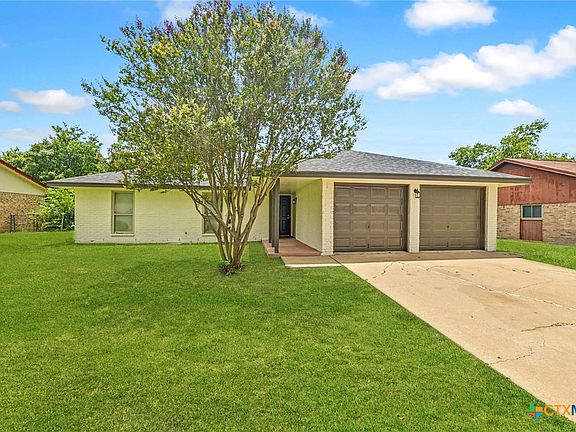 2nd image of 1404 Farhills Dr