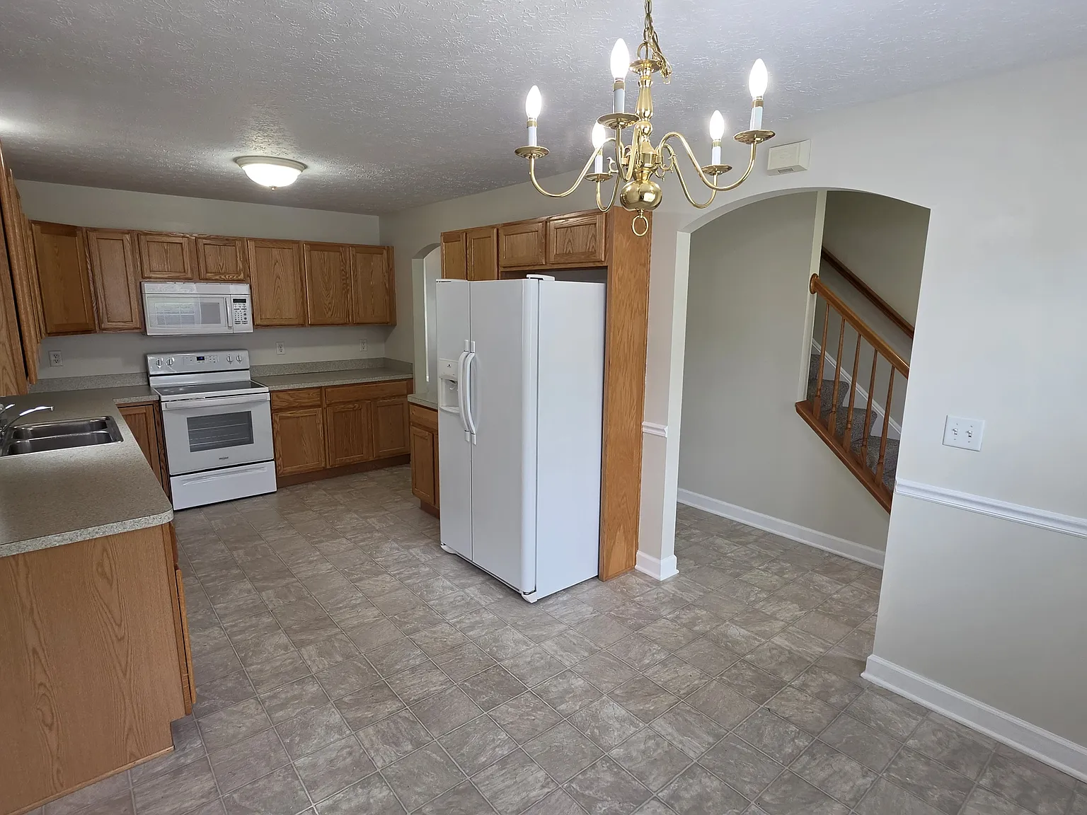 3 bed, 2.5 bath, 1680 sqft, $2,500 — Photo 3