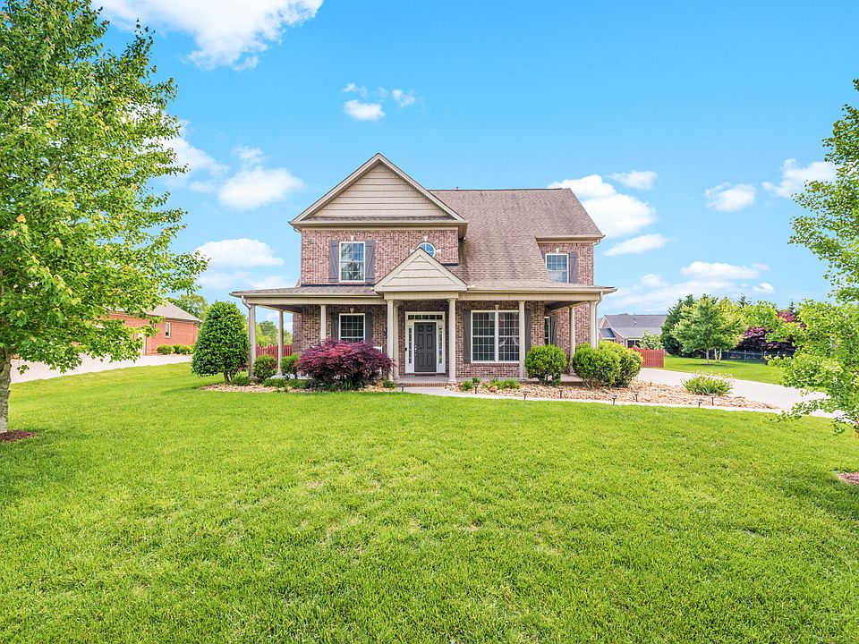 1st image of 686 Leeward Way