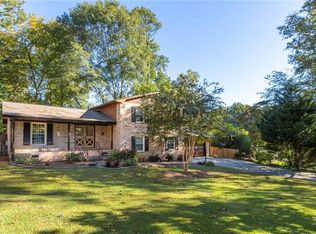 3247 Clearview Dr SW, Marietta, GA 30060