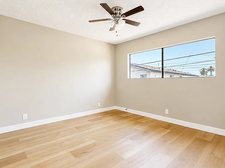533 W. 75th Street Los Angeles, CA 90044 — Photo 27