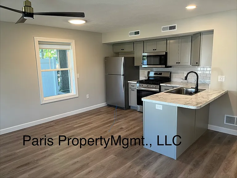 603 W Main St — Photo 3