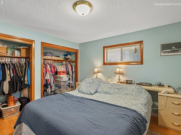 4th image of 10707 SE 59th Ave