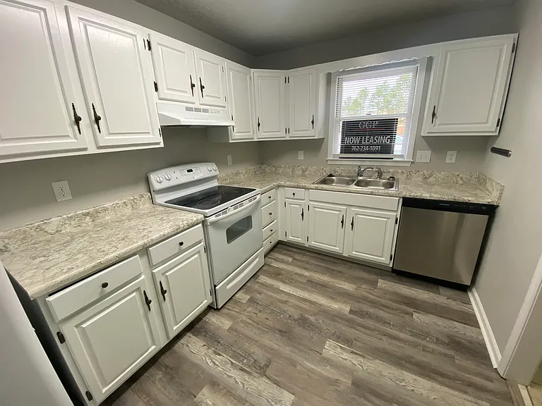 595 Macon Hwy #10 — Photo 3