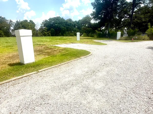 121 Shipley Dr, Lafayette, LA 70503