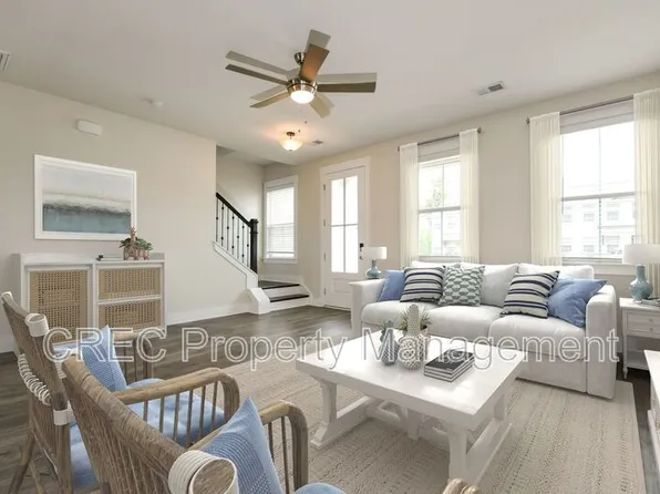 7811 Park Gate Dr, North Charleston, SC 29418