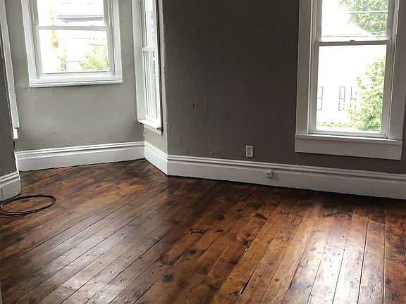 2nd image of 646 Broadway Ave NW #648