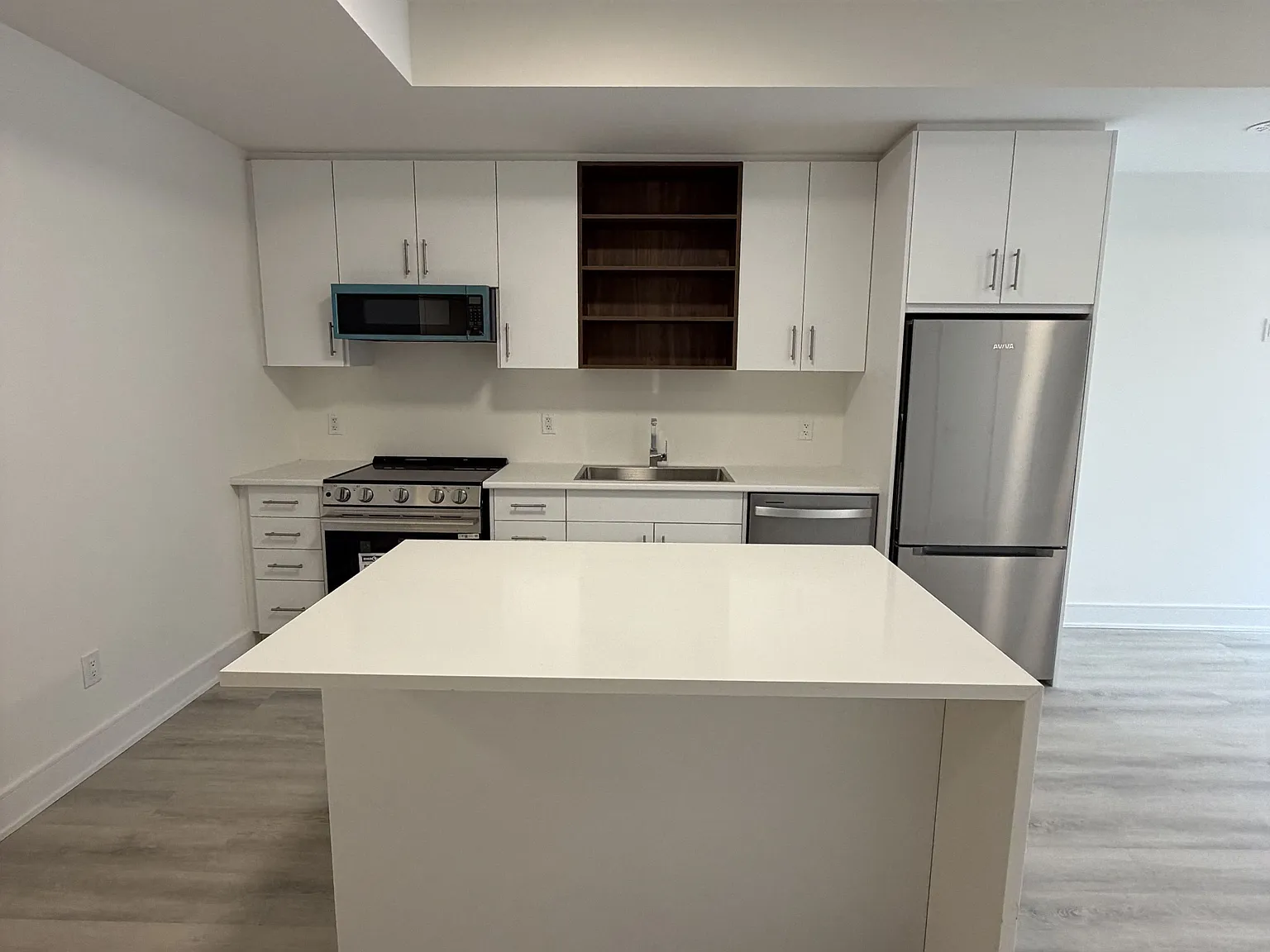 1 bed, $2,000 — Photo 4