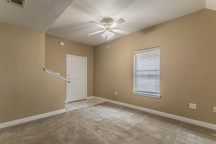 1 bed, 1.0 bath, $1,275 — Photo 3