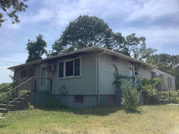 64 W Yaphank Road, Medford, NY 11763