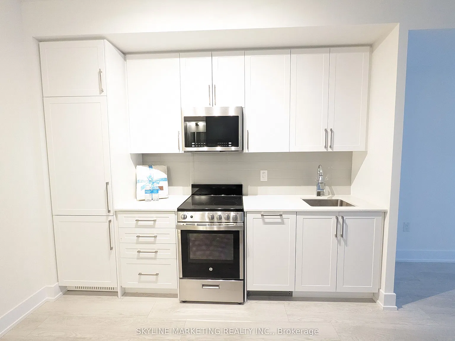 1 bed, $2,100 — Photo 4