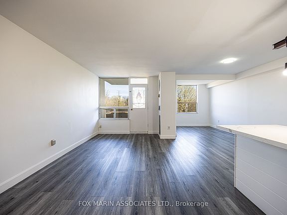 5th image of 20 Edgecliff Golfway #312