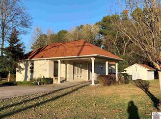 5966 Benton Rd, Paducah, KY 42003