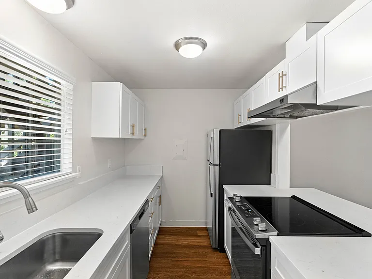 2 Bed 1 Bath Standard - 875 Sq Ft 2 Bed 1 Bath Standard - 875 Sq Ft