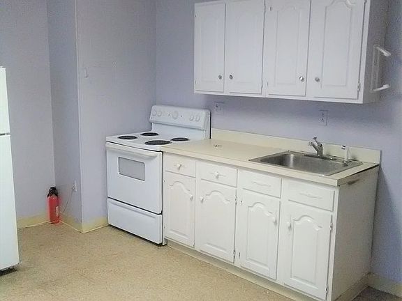 3rd image of 2980 Richmond St #1R