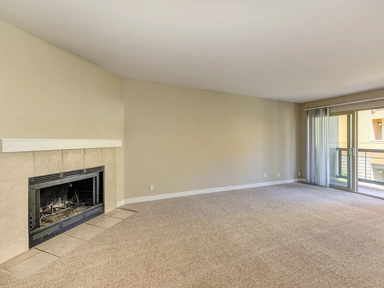 Vacant Kelsey & Mercer Living Room