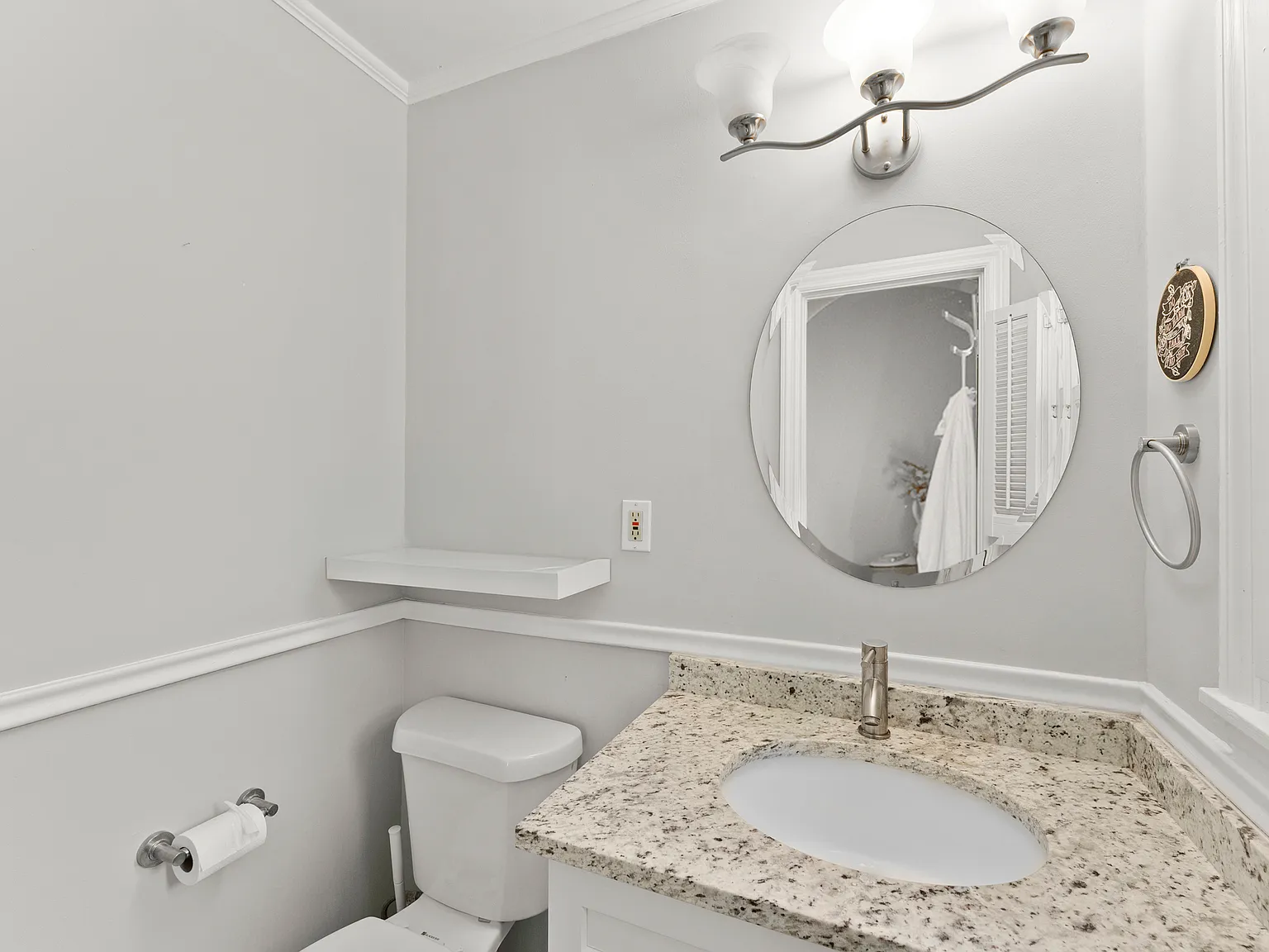 3 bed, 1.5 bath, 1359 sqft, $2,375 — Photo 4