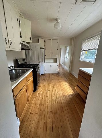 1st image of 966 Cumberland Ave