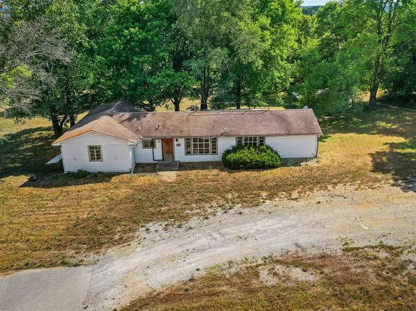 1069 Highway 62 W, Berryville, AR 72616