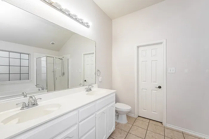 9865 Gallatin Ln — Photo 12