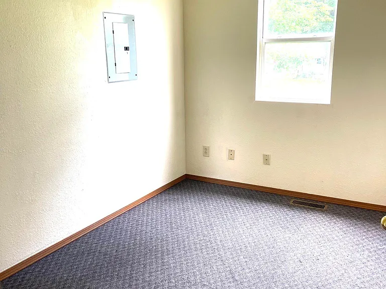 829 S Morgan St #B — Photo 4