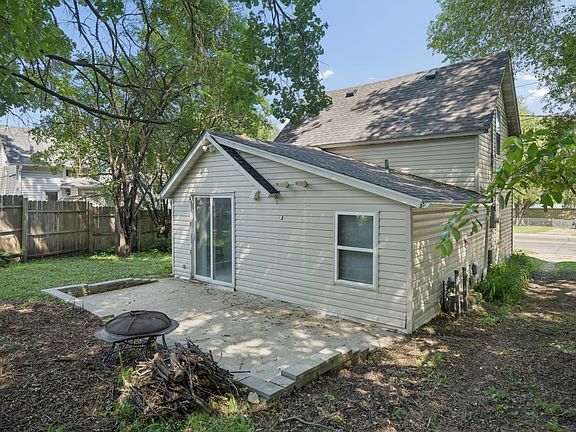 4th image of 210 Willow St