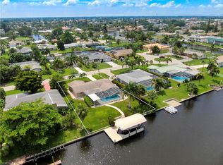 5223 Willow Ct, Cape Coral, FL 33904