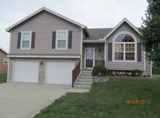 1446 Redwood Dr, Eudora, KS 66025