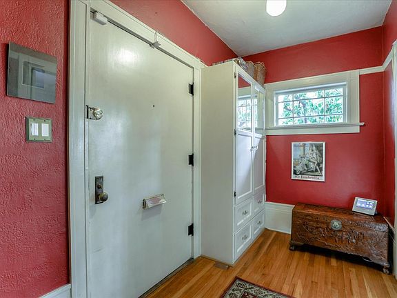 5th image of 245 S 17th St