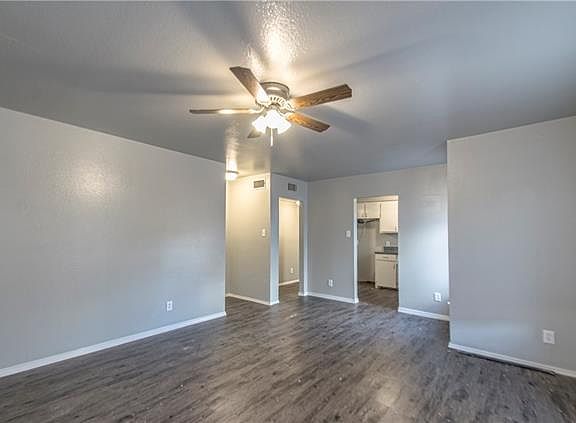 3rd image of 227 SE 13th St
