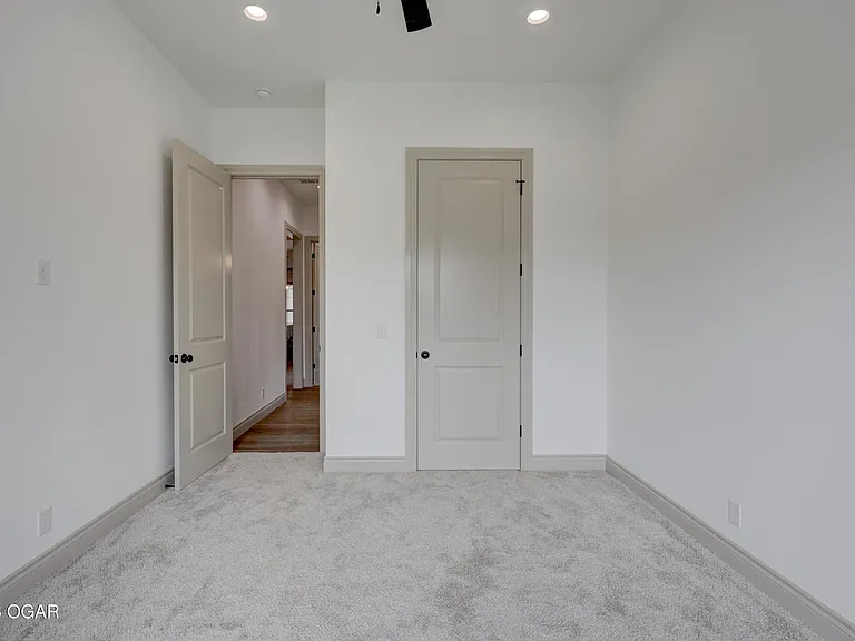 2520 S Cleveland Ave — Photo 25