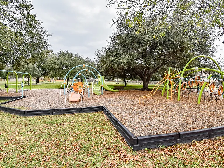 16823 Cobble Ridge Dr — Photo 44
