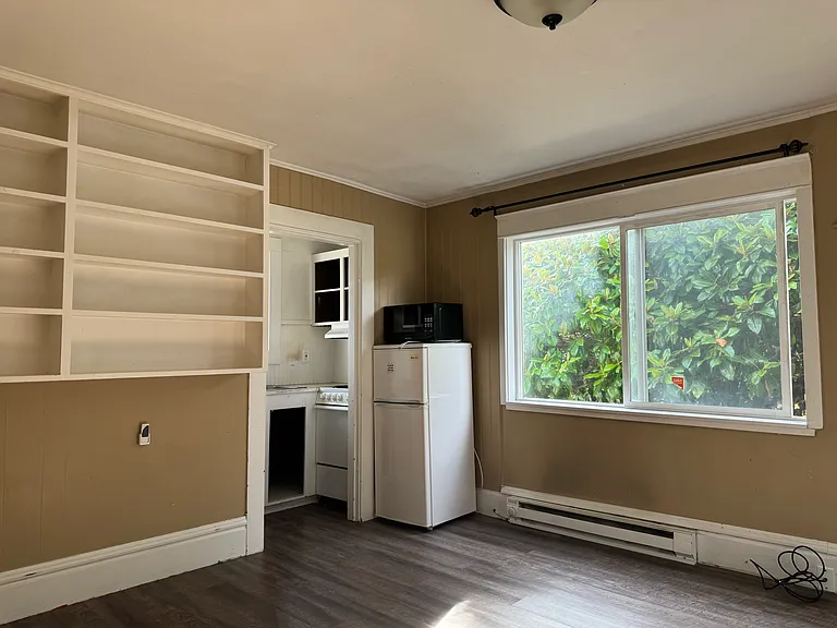 4014 Midvale Ave N #C — Photo 2